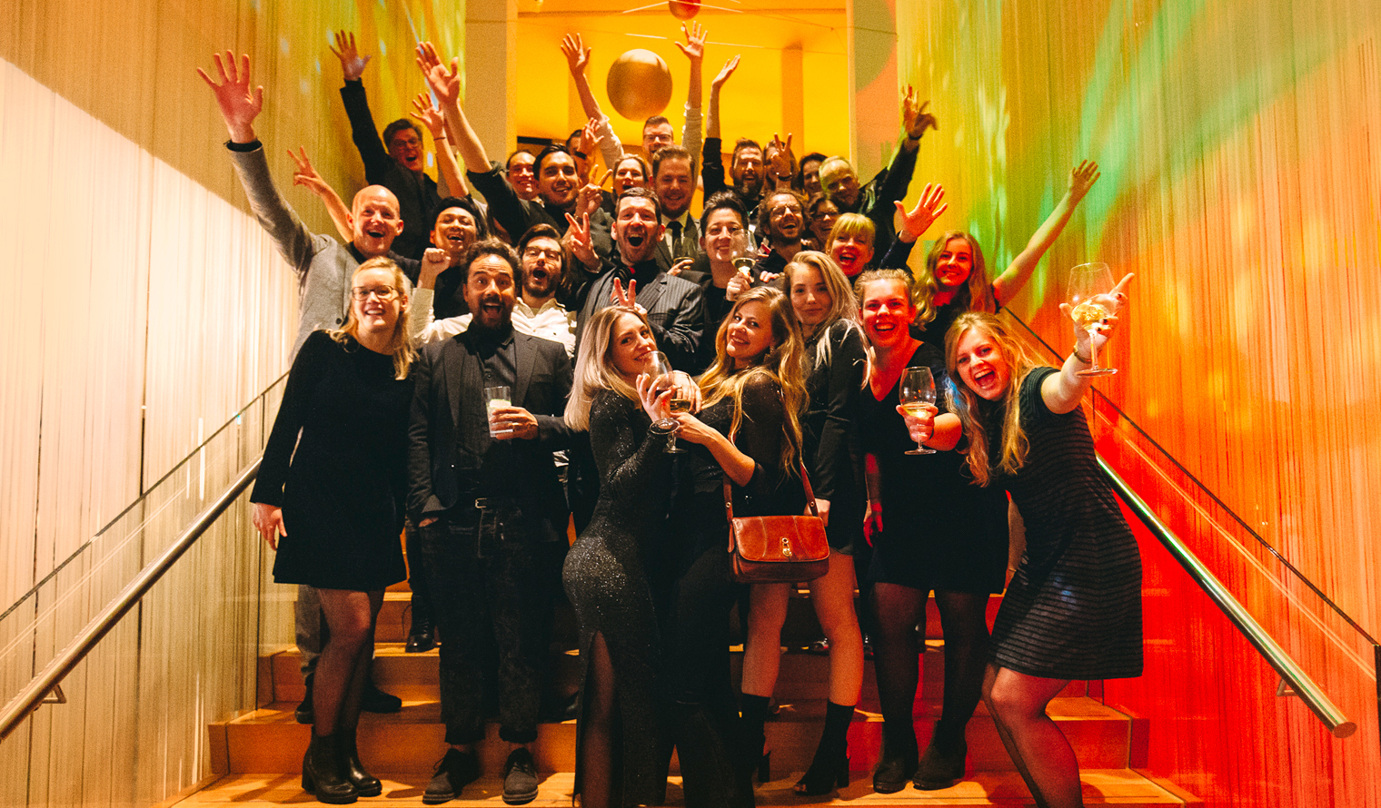 https://wirelab2018.s3.amazonaws.com/Cases/Eigen-Fabrikaat/Wirelab_client_eigen_fabrikaat_Teamfoto.jpg